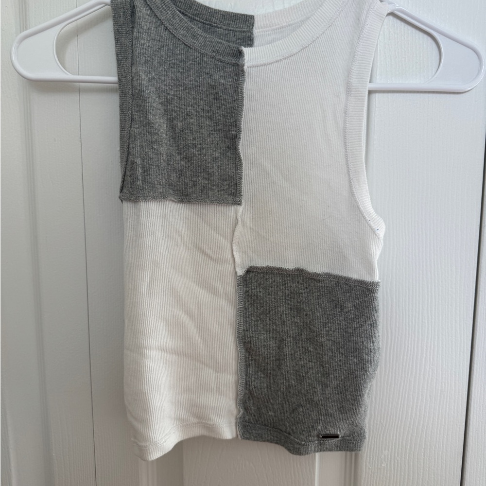 Hollister Kids Gray and White Tank Top